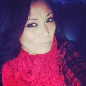 Meet your Posher, Mona